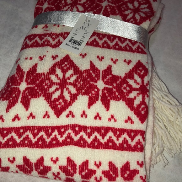 NY&C Glove and Scarf Set - Picture 2 of 2